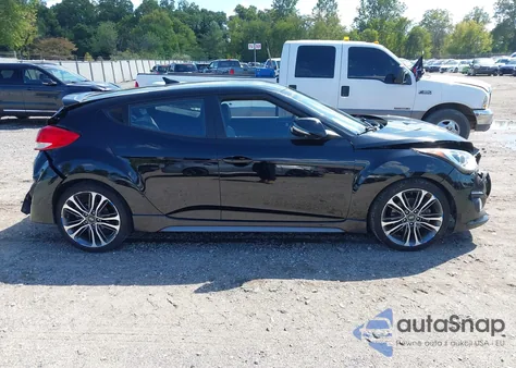 2016 Hyundai Veloster Turbo z USA, uszkodzony, nr VIN KMHTC6AE4GU249501